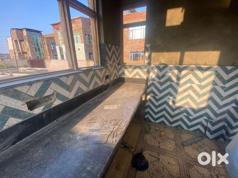 I want to sell my house with 8 marla land