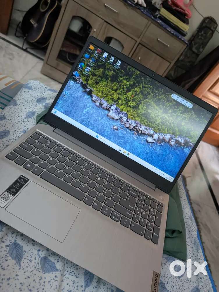 Lenovo IdeaPad Slim – with bill and charger
