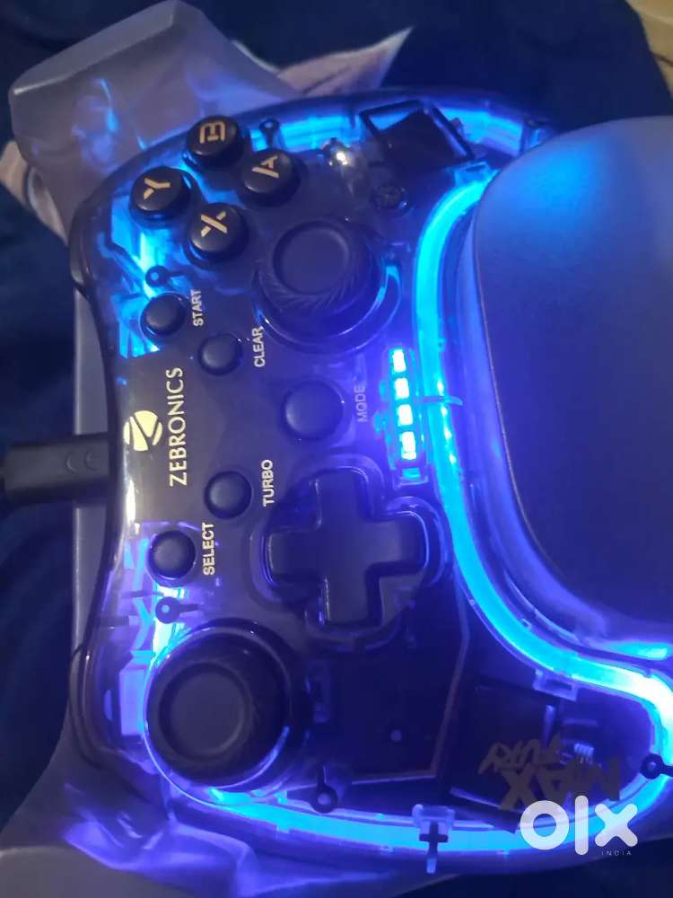 Max Fury Controler Brand new only 15 days uses.
