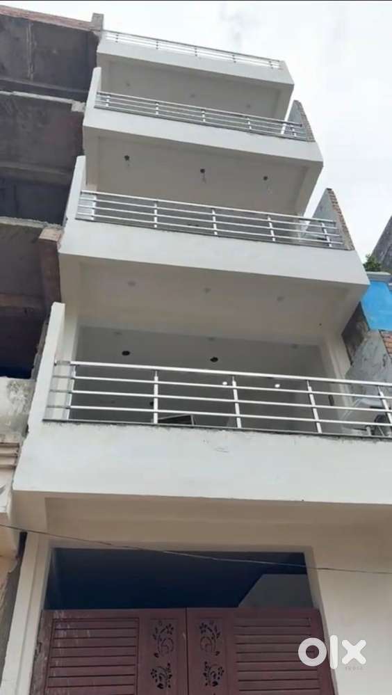 Falts and godown for rent