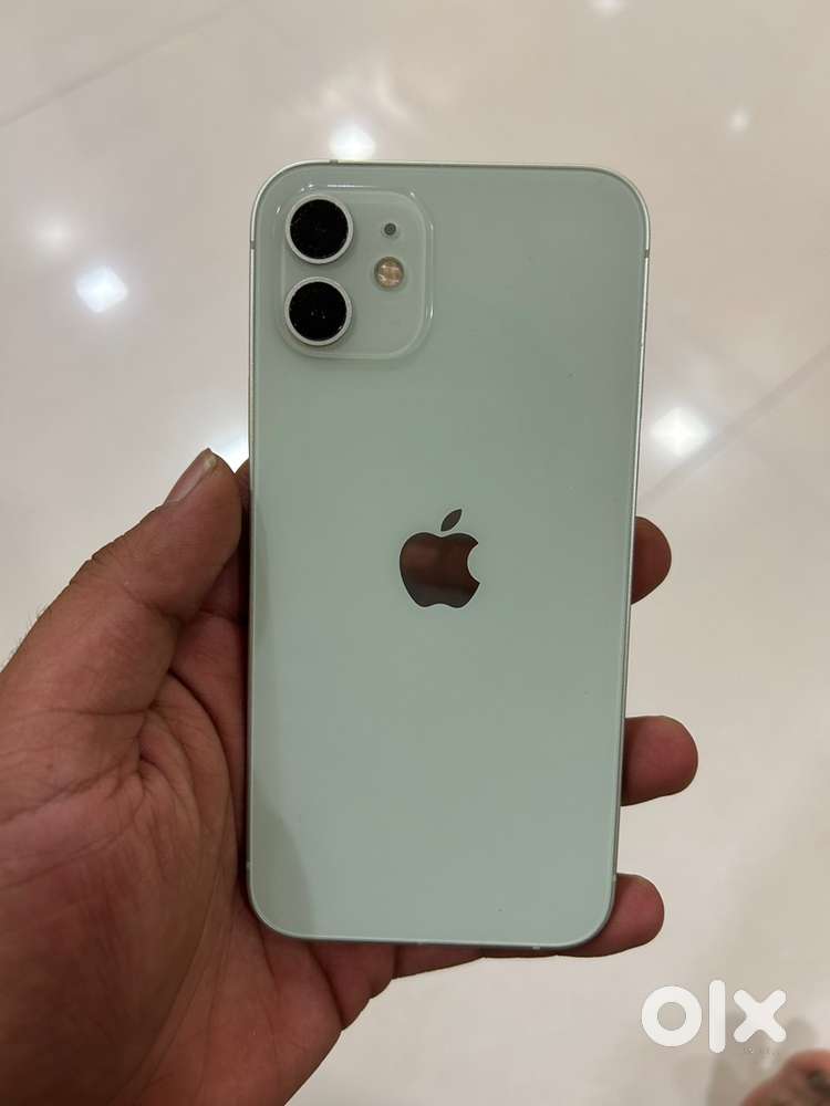 Iphone 12 / green colour
