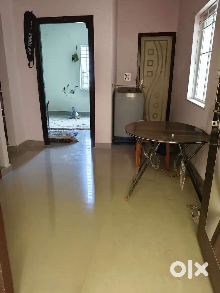 Female roommate needed