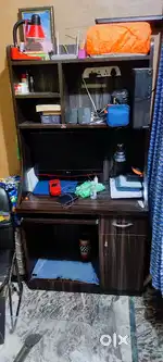 Computer table