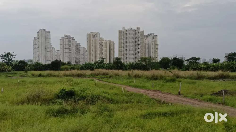 LAND & PLOT AVAILABLE FOR SALE NEAR NEW TOWN