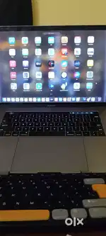 Apple macbook pro i7 mint condition
