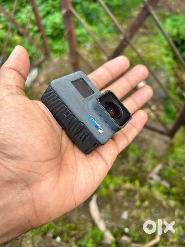 Gopro hero 6 with mounts and acceseseries