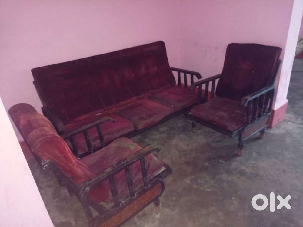 Sofa set hai