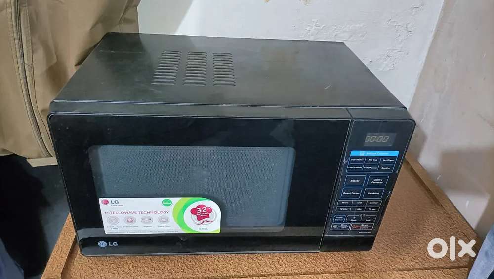 Lg microwave very good condition