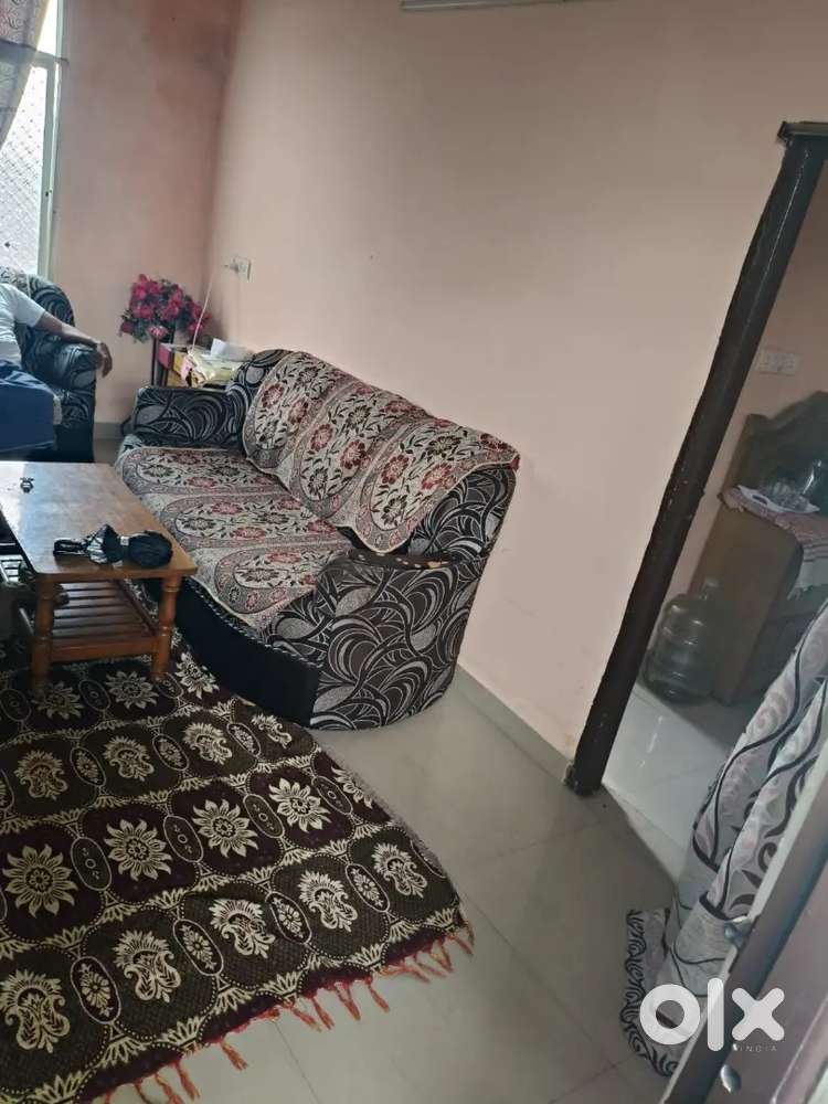 Flat for sale Baba nagar omer colony