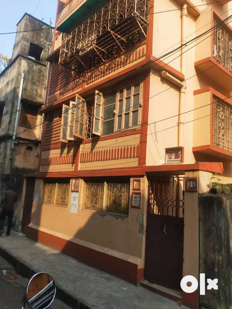 G+3 BUILDING AVAILABLE FOR SALE IN PHOOLBAGAN