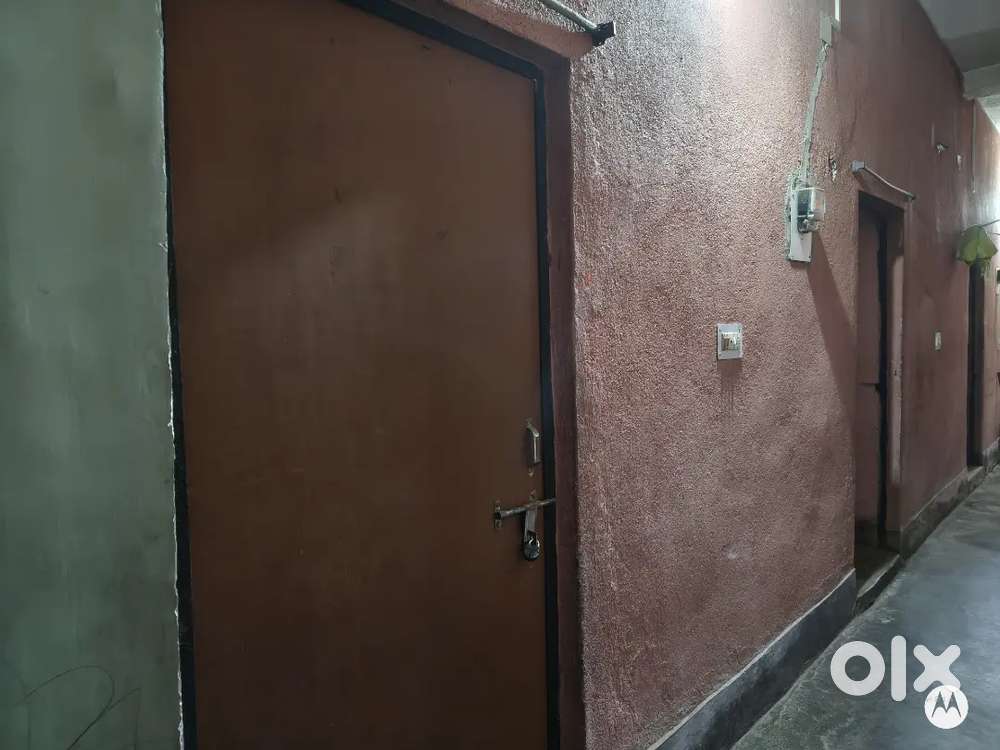 4rooms and 1bathroom