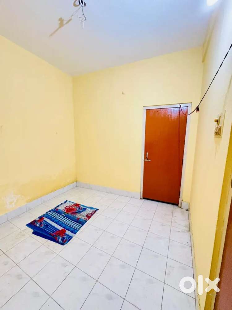 LOOKING FOR A FEMALE ROOMMATE SEPARATE 1BEDROOM  ATTACHED BATHROOM