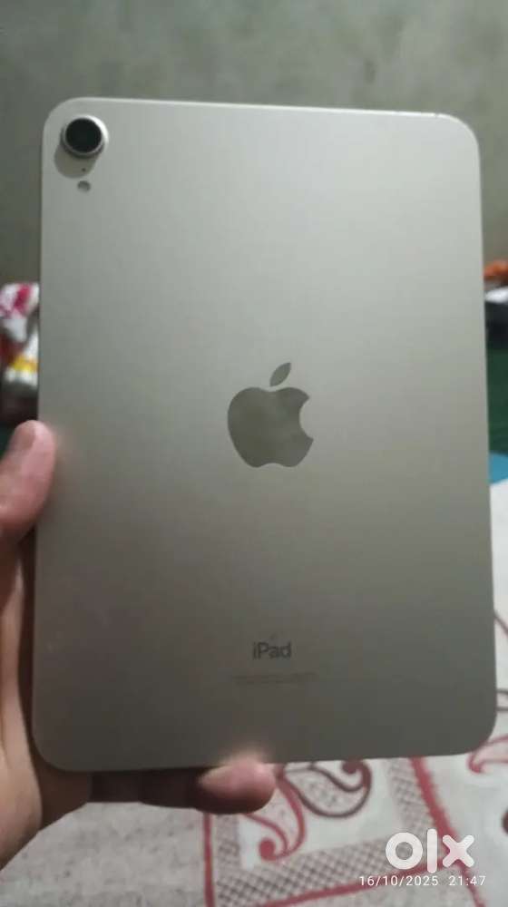 IPAD MINI 6  1 Year old