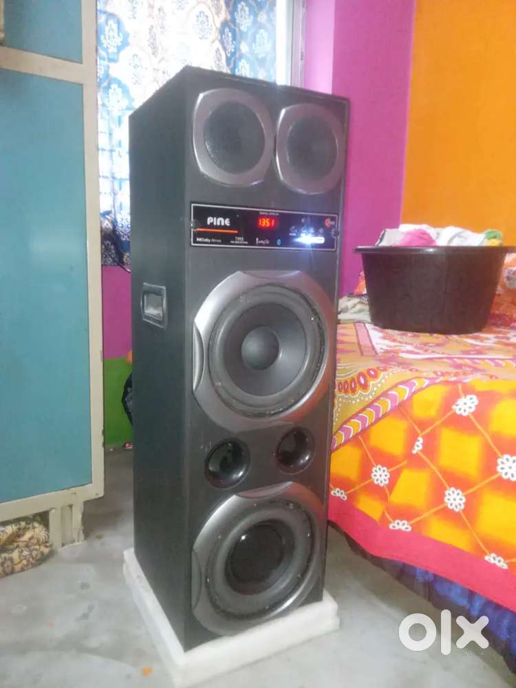 Tower speaker subwoofer