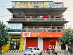 Two side 300 gaj commercial property jisme bank bhi h.
