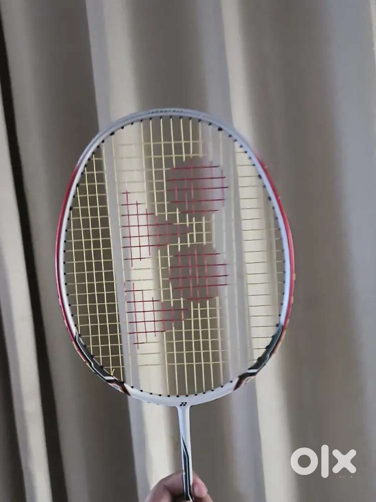 Badminton racket
