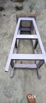Durable wooden stool in affordable price