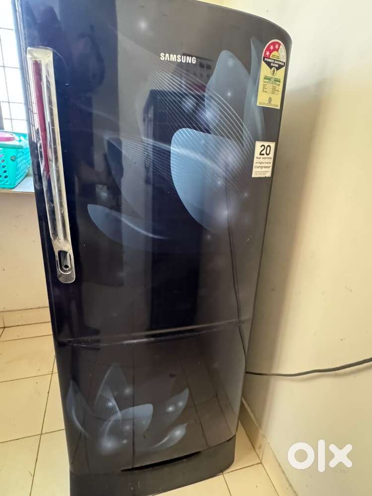 Samsung 183 litres, 11 months old Brand new condition