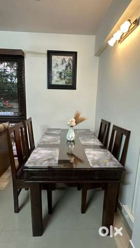 6 seater Wooden dining table
