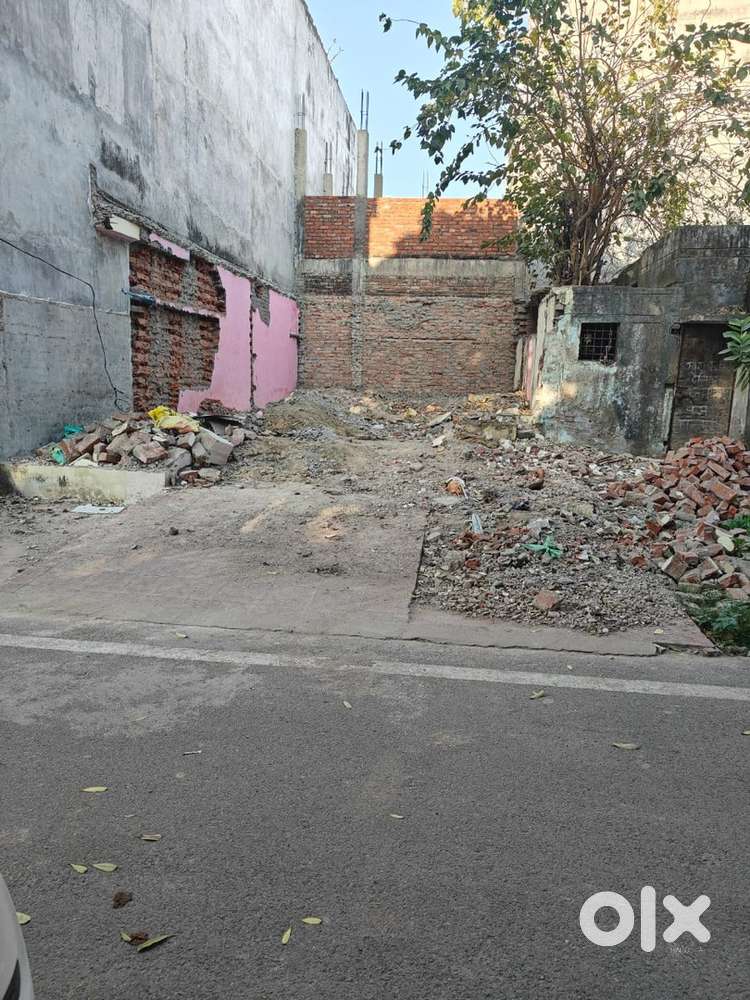 82 gaj Avas Vikas plot keshavpuram KDMA School