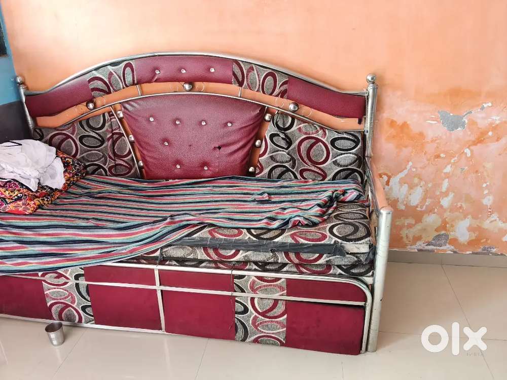 Steel ka sofa