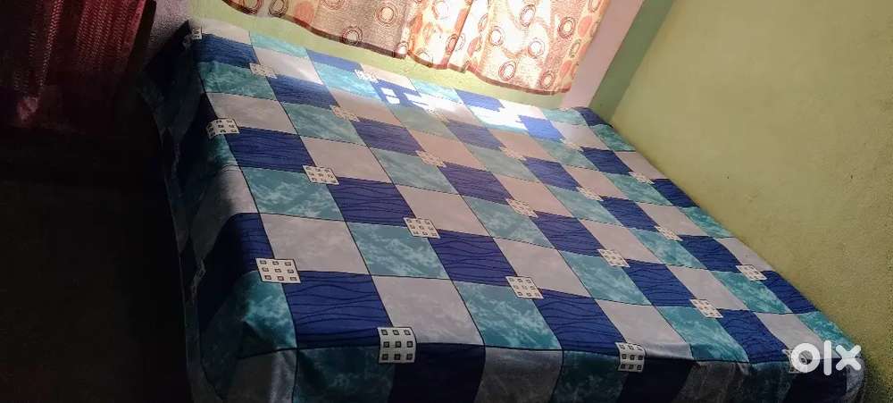 King size bed