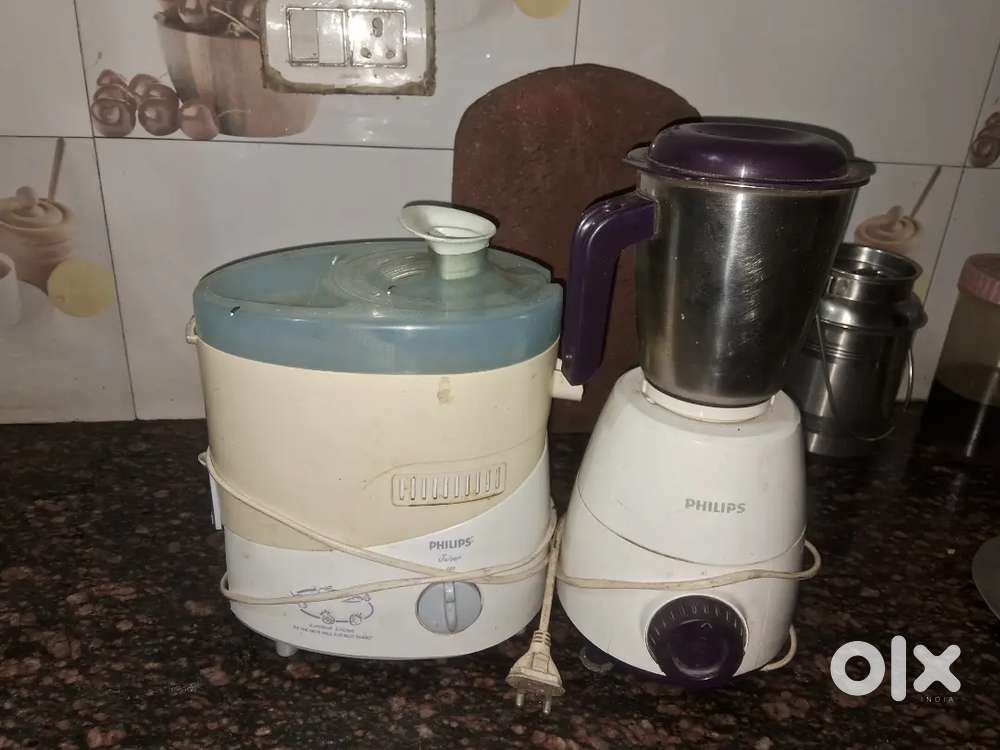 Juicer and mixar sale are both