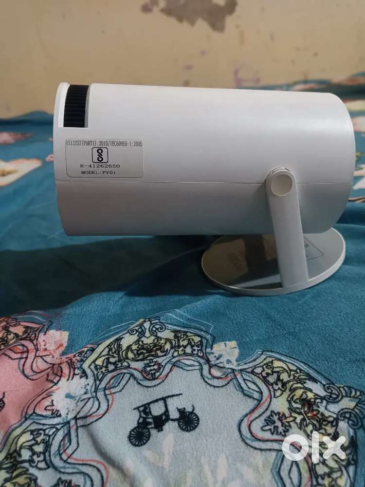 PROJECTOR -PV01