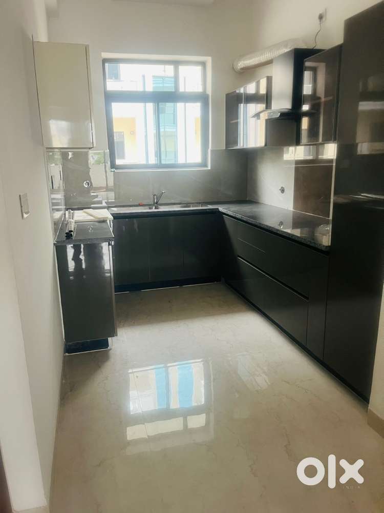 Independent pendit flat motia aerogreen airport road 300 semi fur rent