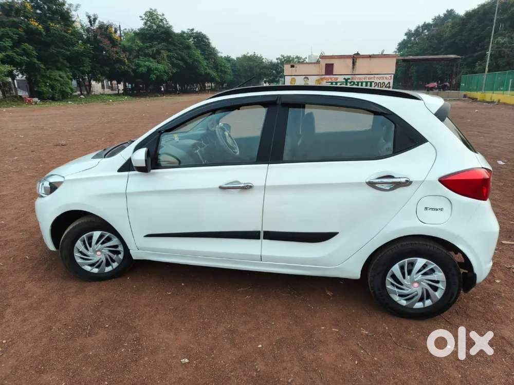 Very good condition tiago child ac new tayer new insurance