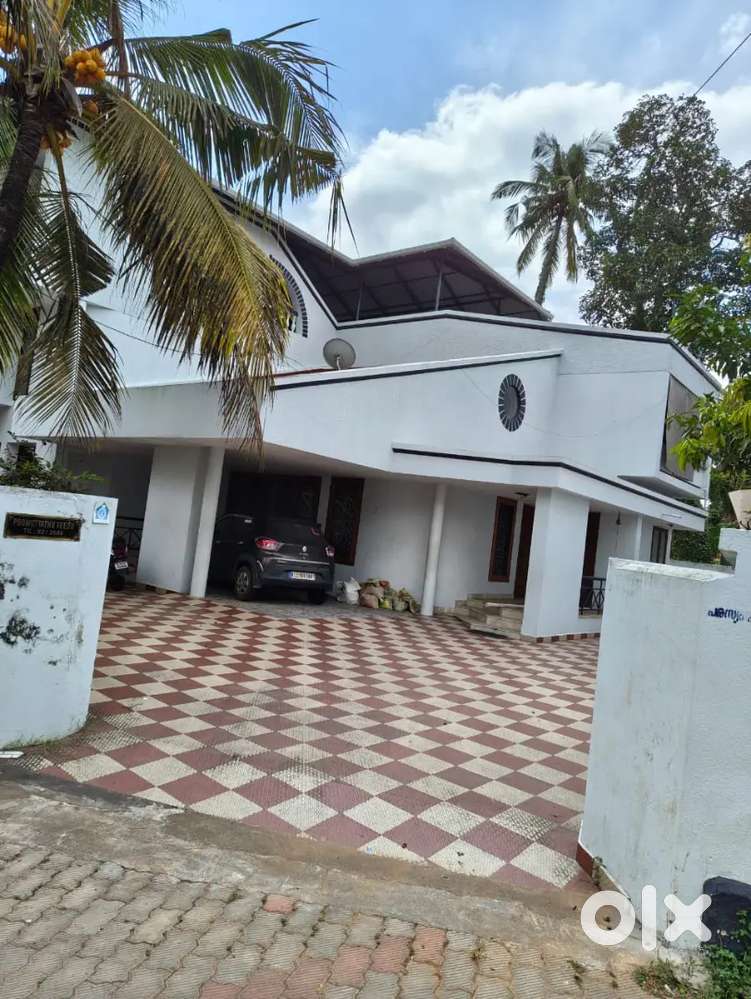 2800+ sqft house near NH47 for sale