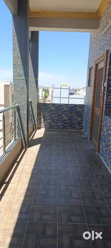 A 2BHK on 2nd floor for rent