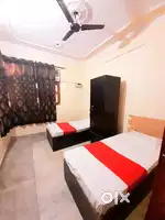 PG Near SS Group, GroMo, Parul Garg, Zoo Media, Policy Bazaar, RJ Crop