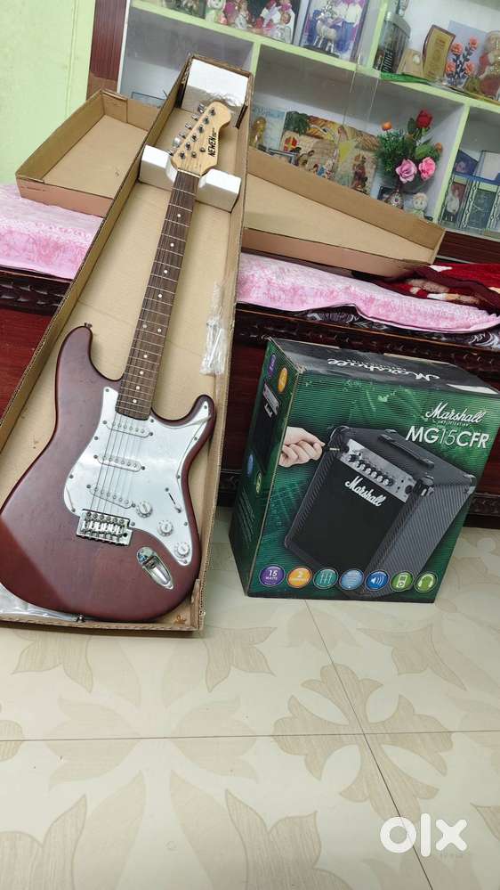 Newen Electric Guitar and Marshall MG15CFR AMP