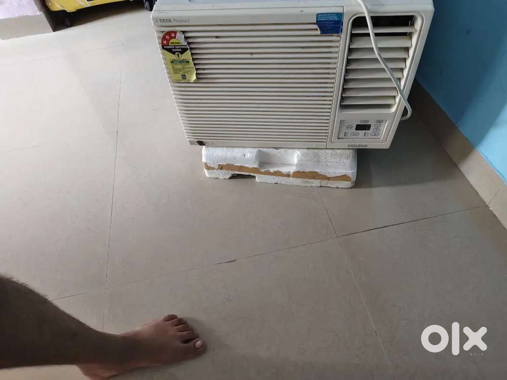 TATA VOLTAS 1 TON Air Conditioner 3 Star