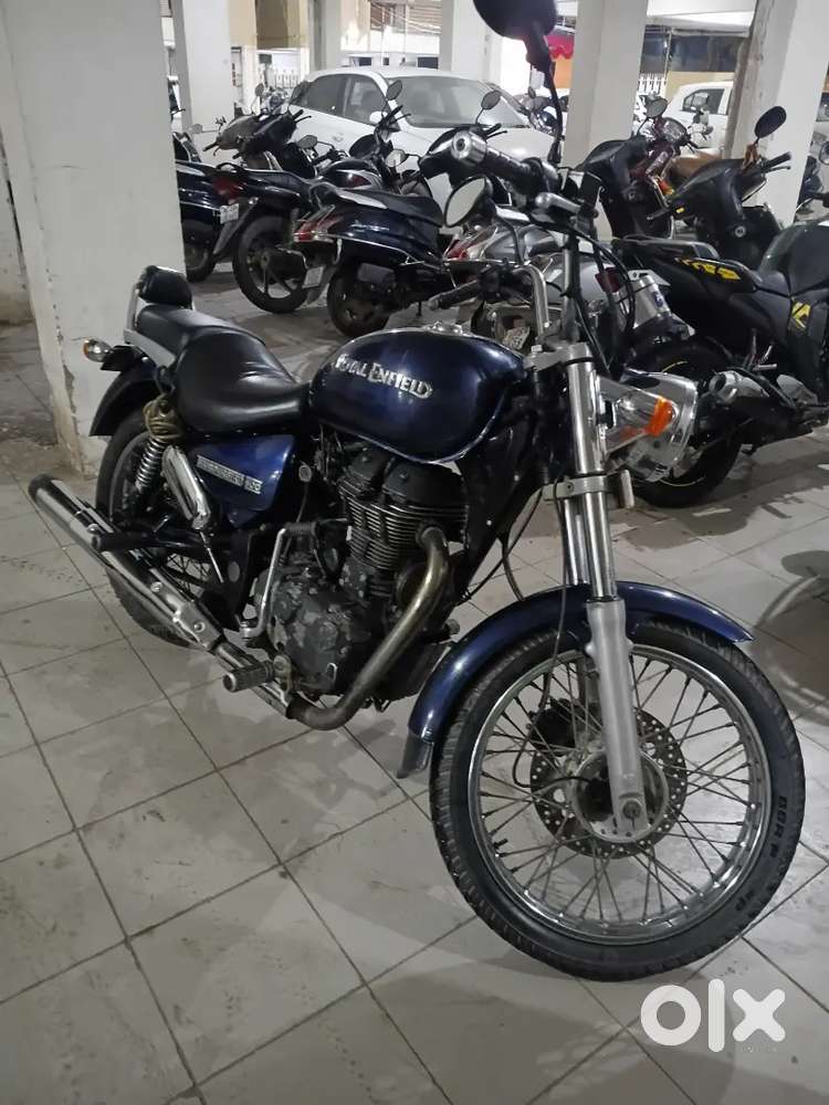 Royale Enfield GJ 01