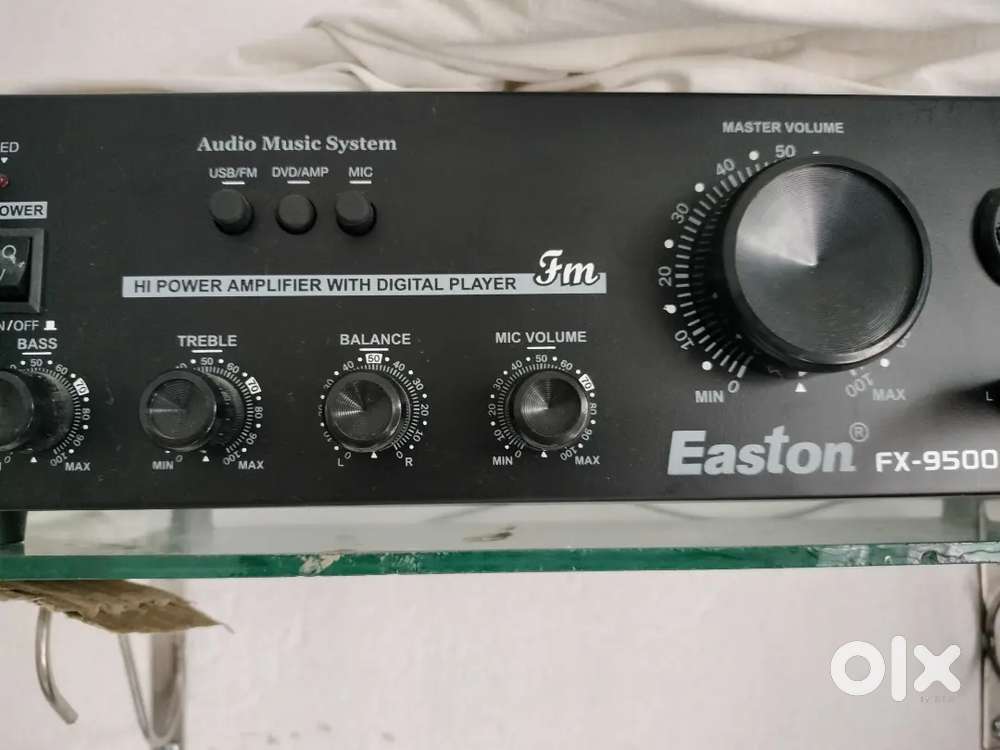 box120woard2pis, amplifier 200woard cepasit woard 250oard,5manth old,