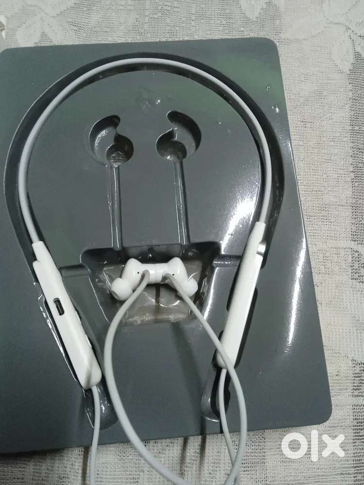 Nothing original neckband