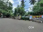 SALE / 25 CENTS PRIME LAND / MARADU, MAIN ROAD / FULL / PART