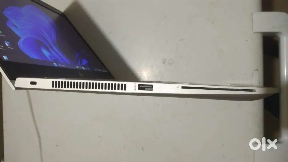 Fresh and good condition laptop not have a single scratch