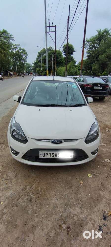 Ford Figo 1.5D Trend MT, 2011, Petrol