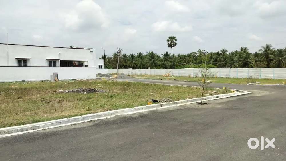 VILLA PLOTS FOR SALE IN ANNUR MAIN TOWN AREA