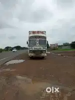 Eicher 2016 32Ft Closed Body