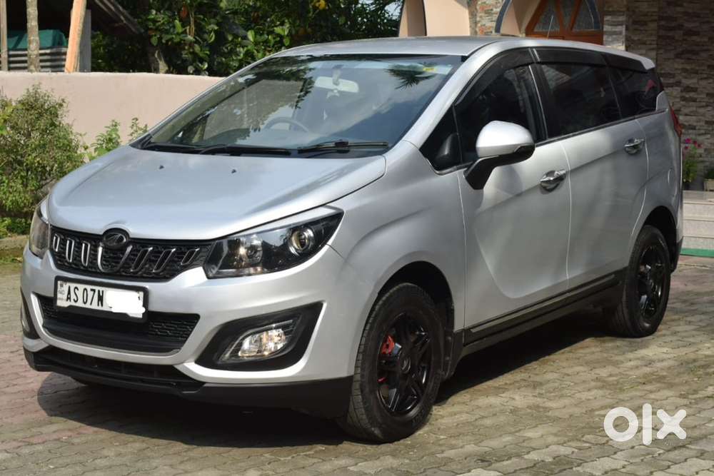 Mahindra Marazzo M6 8str 2019 Diesel 65000 Km Driven with records