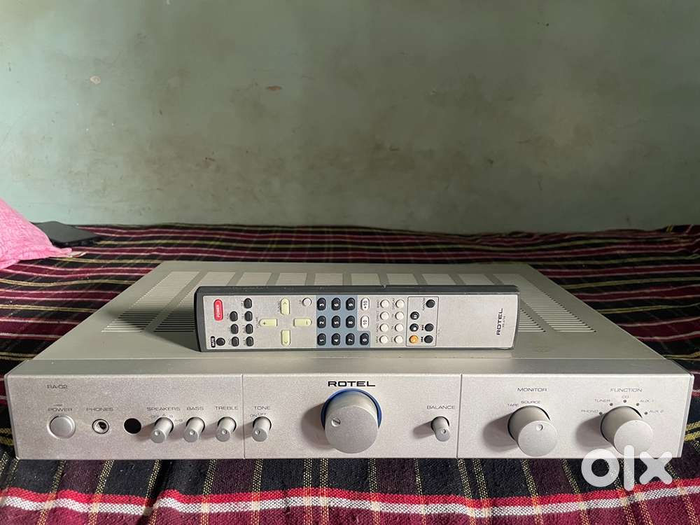 Rotel RA-02 stereo amplifier