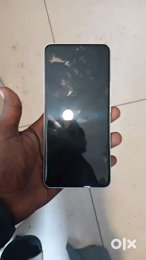 Iq z10 12gb ram 256gb storage
