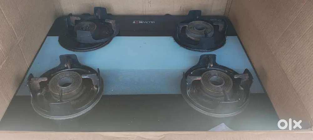 BLOW Hot  4 BURNER stove 3 years old