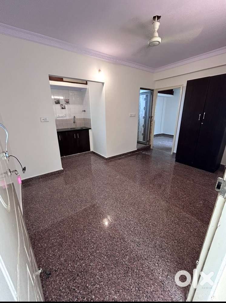 1BHK with balcony RENT near  zudio begur road Viswapriya layout