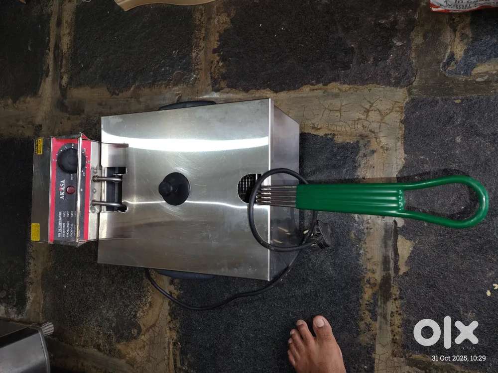 Deep fryer 8lt+Waffle cone Maker AKASA brand-Mrp-34000/-Negotiable