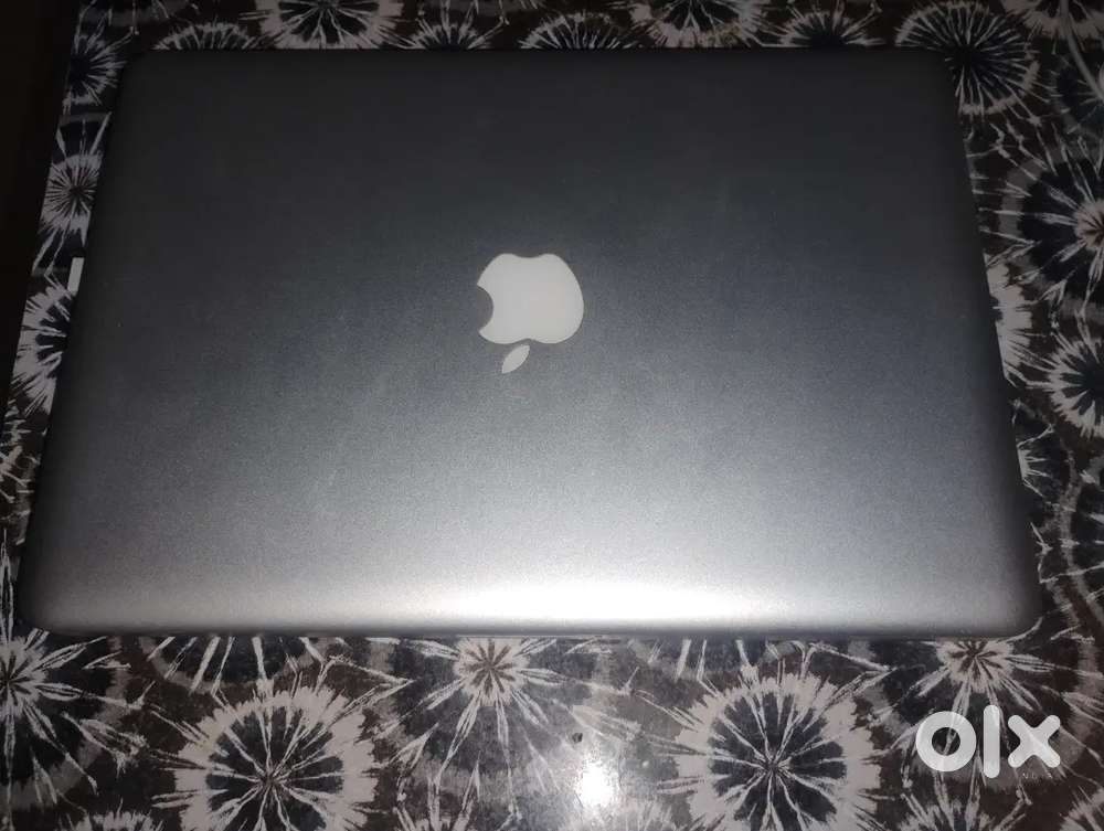 MacBook pro laptop i5